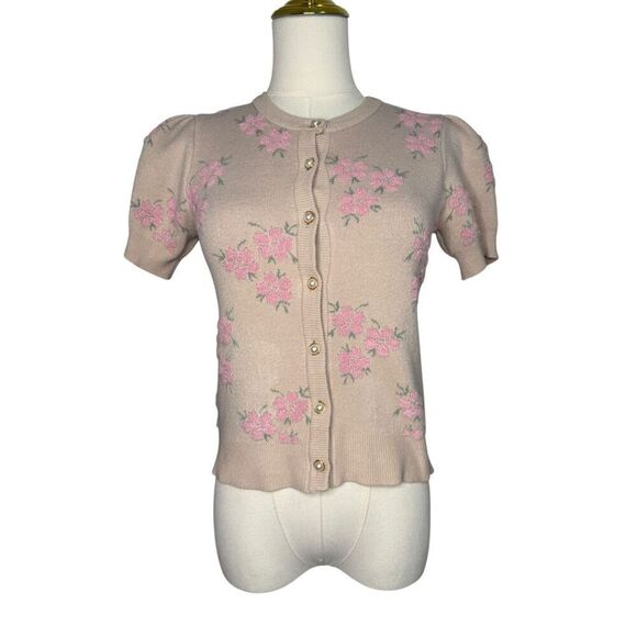Forward Women’s Small Short Sleeve Floral Embroidered Sweater Button Front - Picture 2 of 8